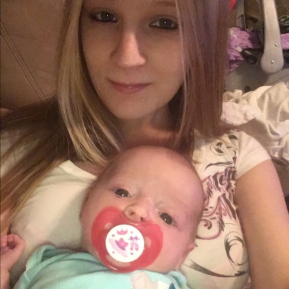 Meet your Posher, Casey - Picture 2 of 8